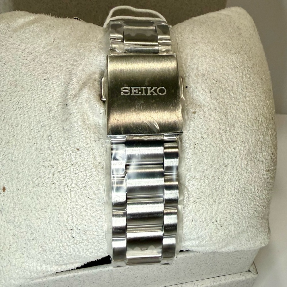 Seiko Prospex Chronograph Date Red/Black Classic Mens Watch - Picture 7 of 8